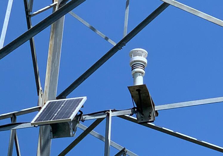 安裝輸電線(xiàn)路微氣象在線(xiàn)監(jiān)測(cè)系統(tǒng) 輕松獲取線(xiàn)路氣象數(shù)據(jù) 安裝輸電線(xiàn)路微氣象在線(xiàn)監(jiān)測(cè)系統(tǒng) 輕松獲取線(xiàn)路氣象數(shù)據(jù)